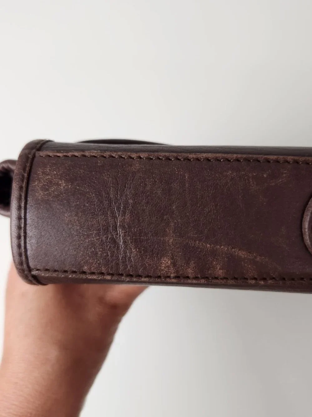 Hunt Club Messenger Bag Vintage Brown Leather Brass Turn Lock Removable Strap